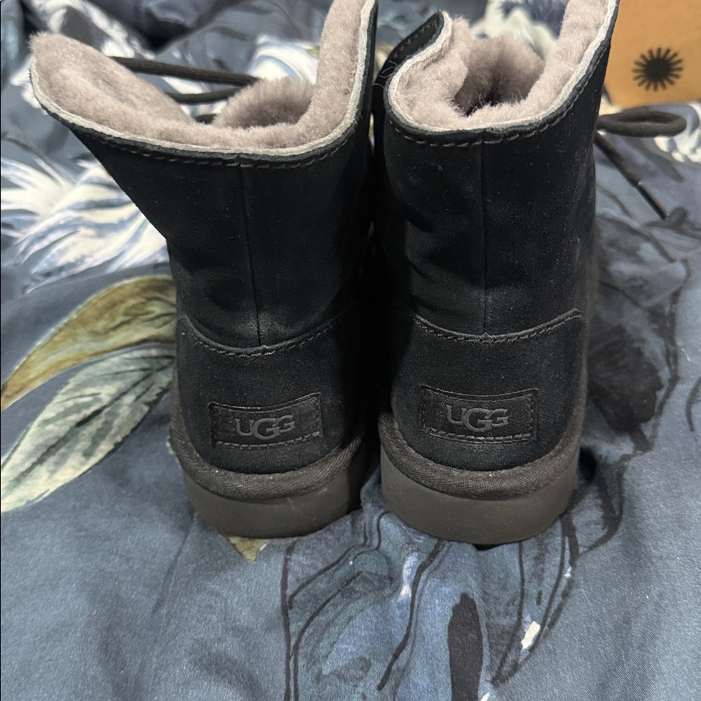 Ugg Diara Boot Size 9 - Picture 2 of 10